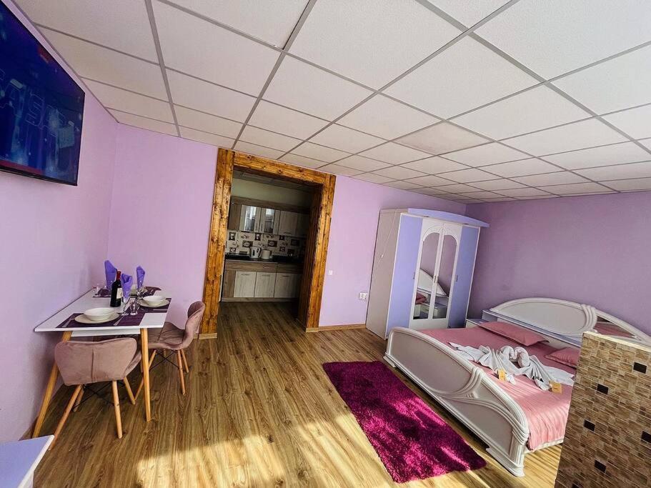 Lavender Luxury Apartment Oradea Exterior foto
